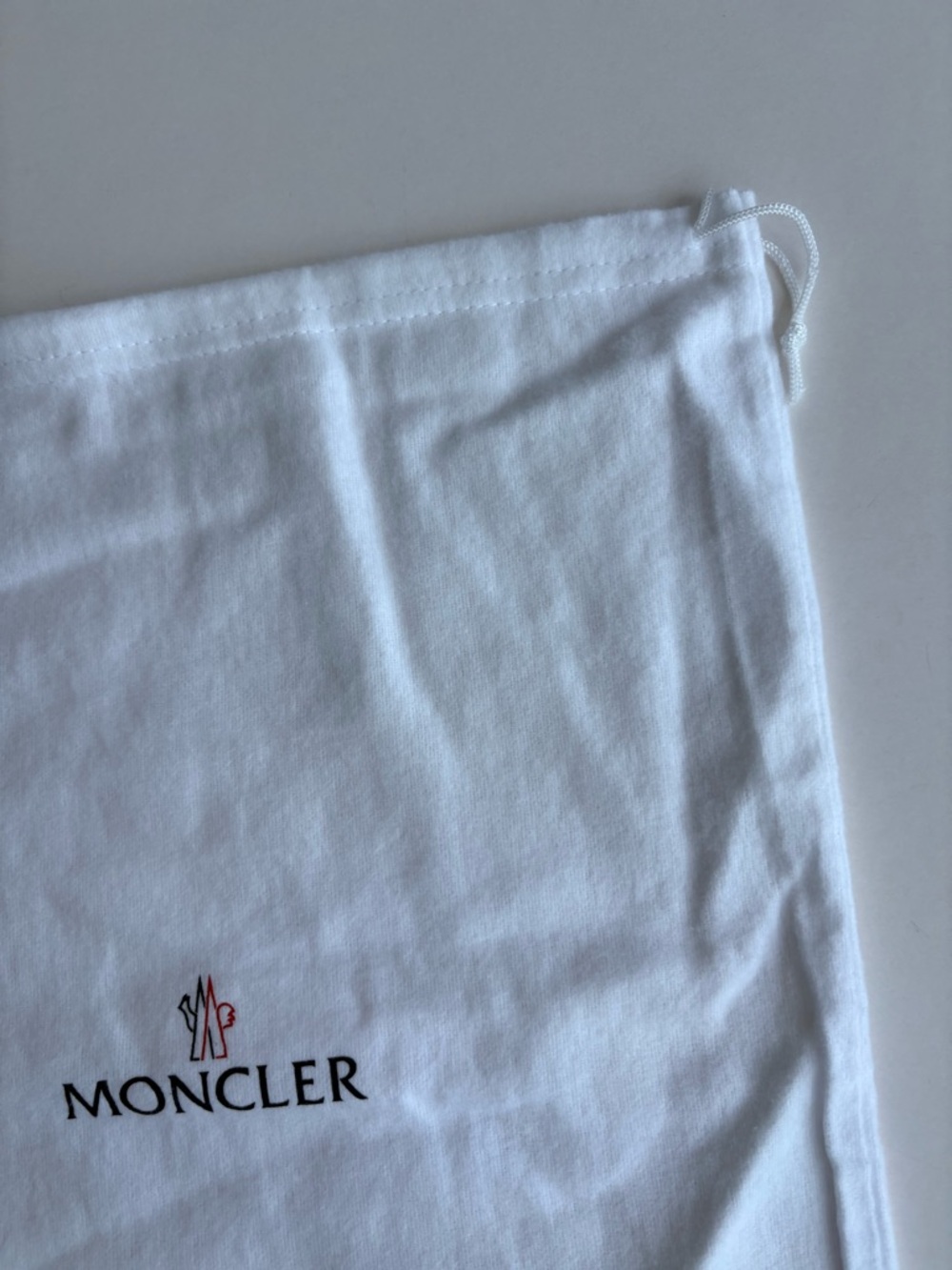 Moncler White Logo Drawstring Pouch - Picture 4 of 6